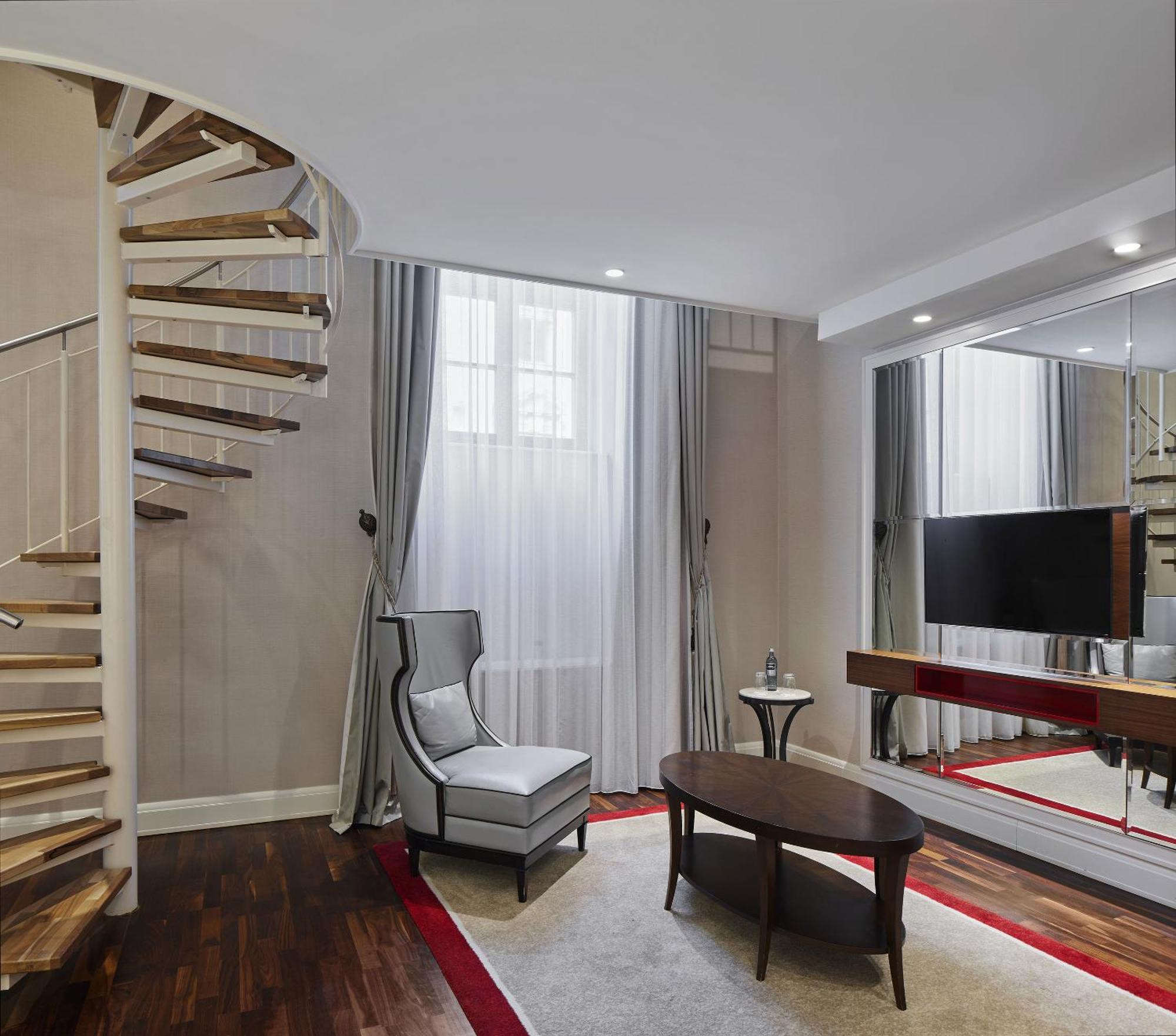 柏林御林广场泰坦尼克酒店 外观 照片 A suite at the hotel